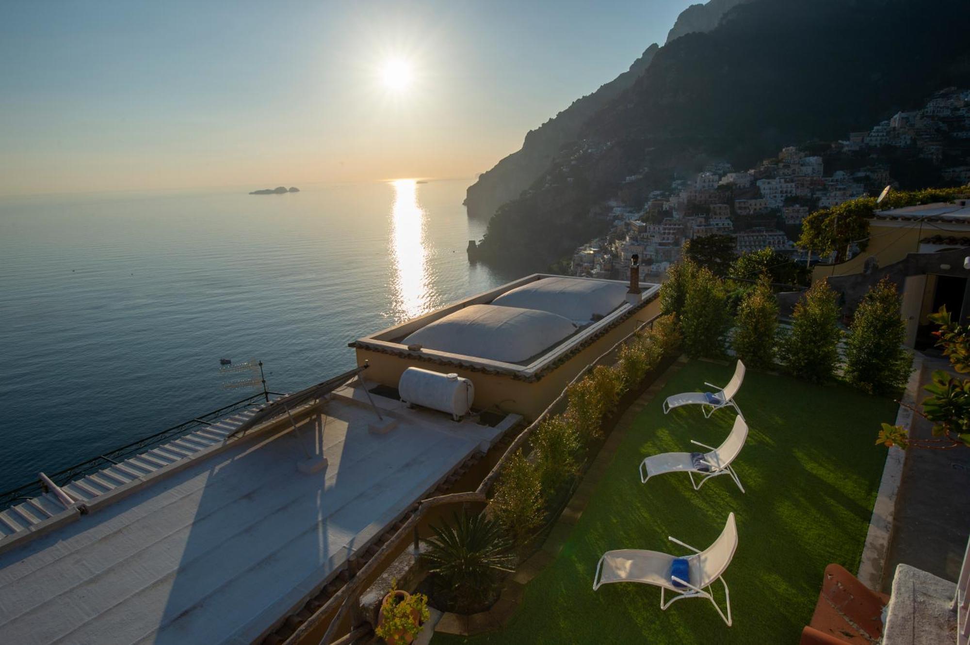 Aria Di Mare,Near Elevator, Few Steps, Parking, Garden Apartment Позитано Екстериор снимка